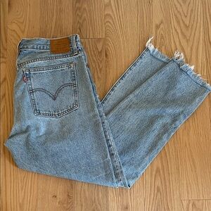 Women’s Levi’s Wedgie Denim Straight Jeans with Frayed Hem Size 30